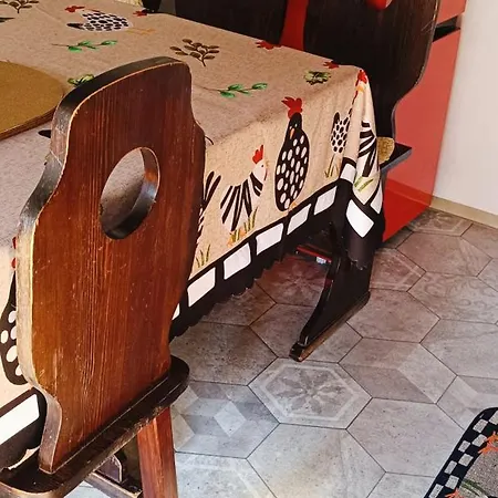 Vandor Kakas Vendeghaz Dezsafuerdovel Tatil Evi Recsk